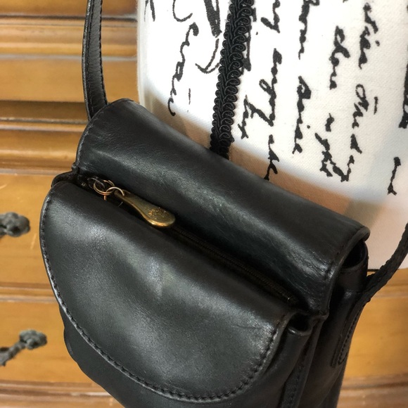 Timberland black leather small crossbody - Picture 7 of 11